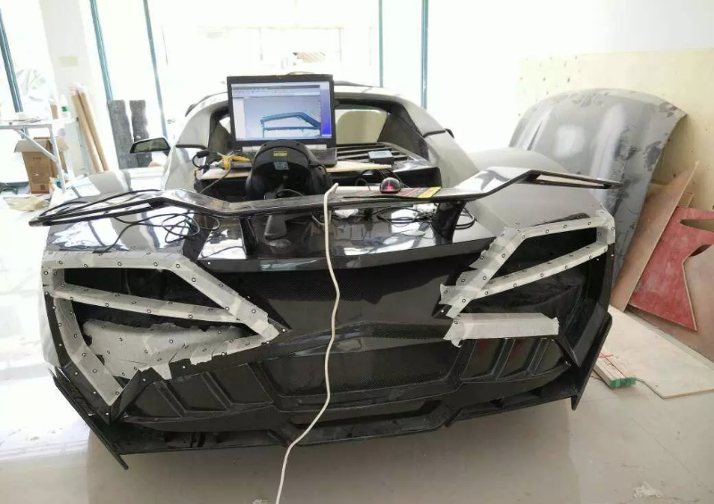 汽車(chē)尾燈-4.jpg 汽車(chē)尾燈-4.jpg